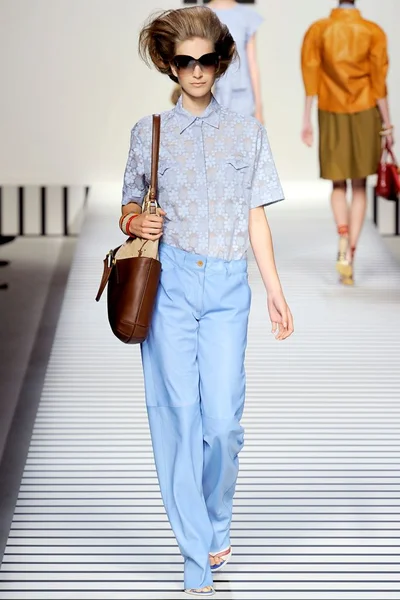 Look 34